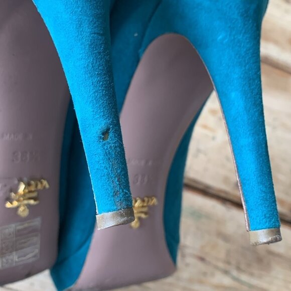 PRADA Milano Green Velvet Heels - Picture 10 of 12